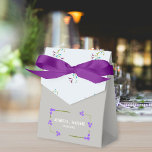 Modern Wedding Favors for a Unique Celebration Presentaskar<br><div class="desc">Personalize with Style: Wedding Favors with Bow and Leaves for Creating Unique Memories. Find Contemporary Elegance,  Wedding Favor Boxes with Exclusive Design.Build Lasting Memories,   Choose Wedding Favors with Exclusive Personalization.
Elevate Your Wedding,  Opt for Modern Elegance with Exclusive Design Favor Boxes.</div>