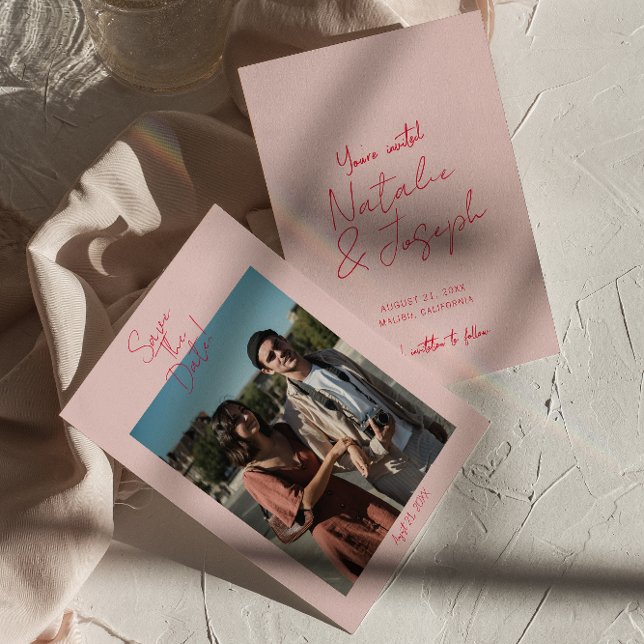 Modern Whimsic Rosa Red Retro Photo Bröllop Spara Datumet (Skapare uppladdad)