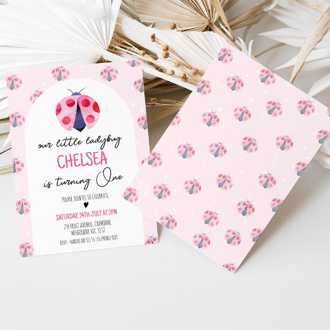 Modern White Arch Rosa Ladybug 1st Birthday Inbjudningar (Modern pink ladybug 1st birthday invitation with arch. Our ladybug invite, Any age, ladybug pattern)