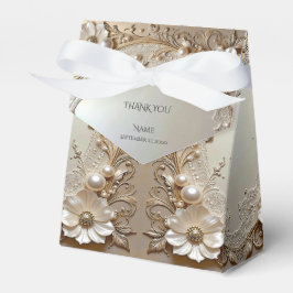 Modern White Flowers Pearls Favor Box Presentaskar