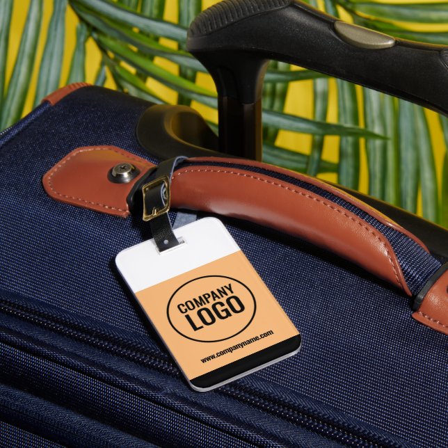 Modern White Peach Black Company Logotyp-webbplats Bagagebricka (Framsida Insitu 1)