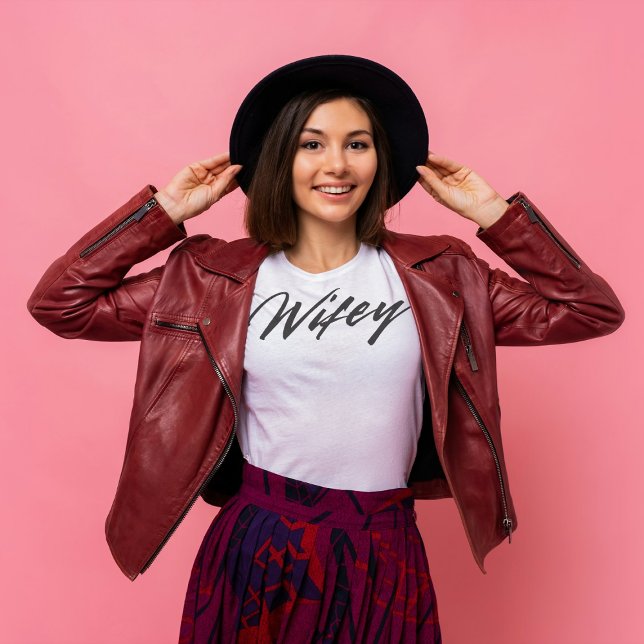 Modern Wifey Simple Black and white script T Shirt (Skapare uppladdad)