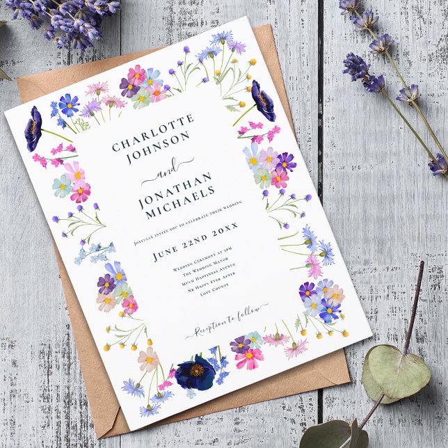 Modern Wildblomman Navy Blue Bröllop Inbjudan Vykort (Modern colorful wildflower wedding invitation blue pink purple peach)