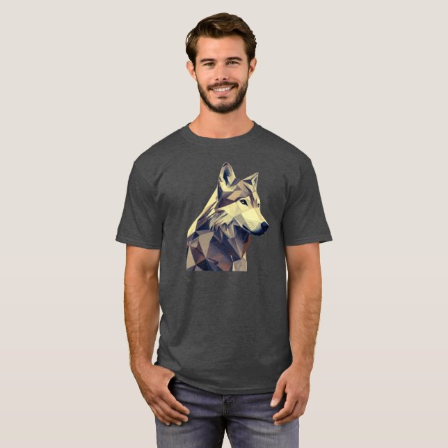 Modern Wilderness: Abstract Geometric Wolf Design T Shirt (Hel framsida)