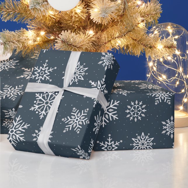Modern Winter Snowflake Navy Blue Helgdag Presentpapper (Helgdagar)