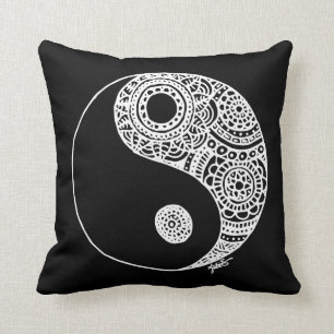 Modern Yin Yang Black and White Kudde