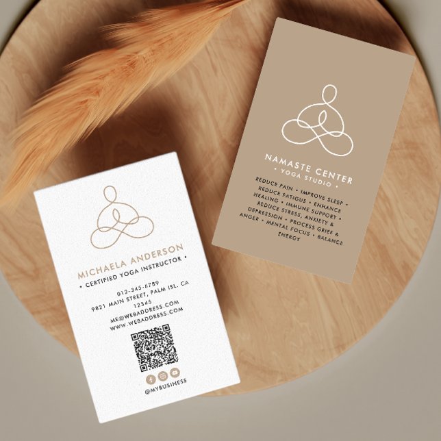 Modern Yoga/Hälsa Lotus Pose Social QR-kod Visitkort (Skapare uppladdad)