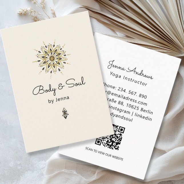 Modern Yoga Massage Hälsa QR-Affärskort Visitkort (Modern Yoga Massage Wellness QR Code Beige Business Card)