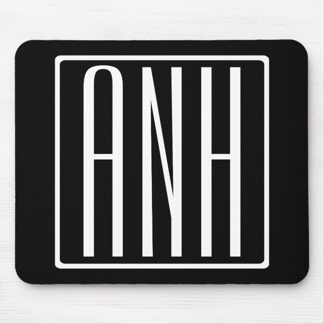 Moderna 3 initialer monogram | Vit på svart Musmatta (Framsidan)