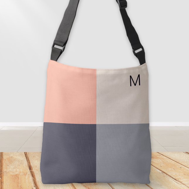 Moderna abstrakta geometriska fyrkanter neutral pe axelväska (An elegant monogrammed bag with a stylish color block design in oatmeal, taupe, charcoal and peach)