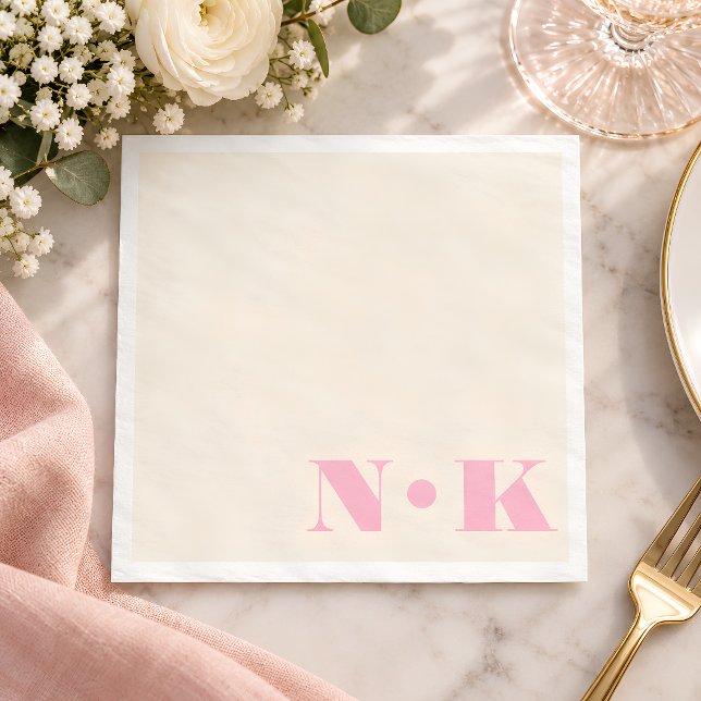 Moderna Bokstavsmonogram i Rosa och Kräm för Bröll Pappersservett (Skapare uppladdad)