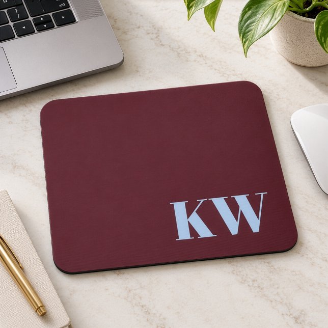 Moderna Burgundy Blå Monogram Initialer Anpassade Musmatta (Skapare uppladdad)