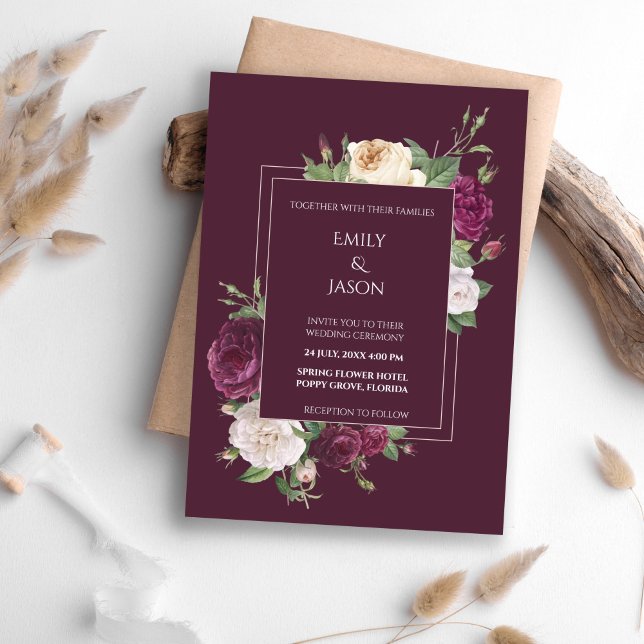 Moderna Burgundy och Vita Peonies Inbjudningar (Modern Burgudy and White Peonies Invitation on a boho table.)