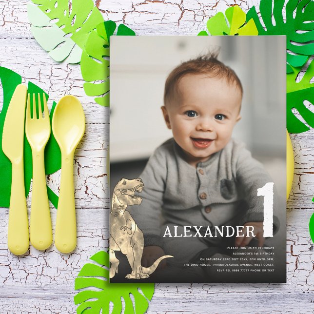 Moderna dinosaurien 1-års födelsedagsfest Anpassad Inbjudningar (Dinosaur 1st birthday party custom photo invitation modern design with T-Rex dino watercolor )