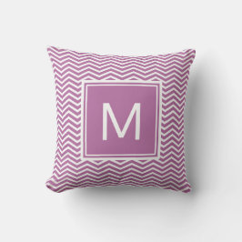 Moderna Djärva Lila Chevrons Med Monogram Kudde