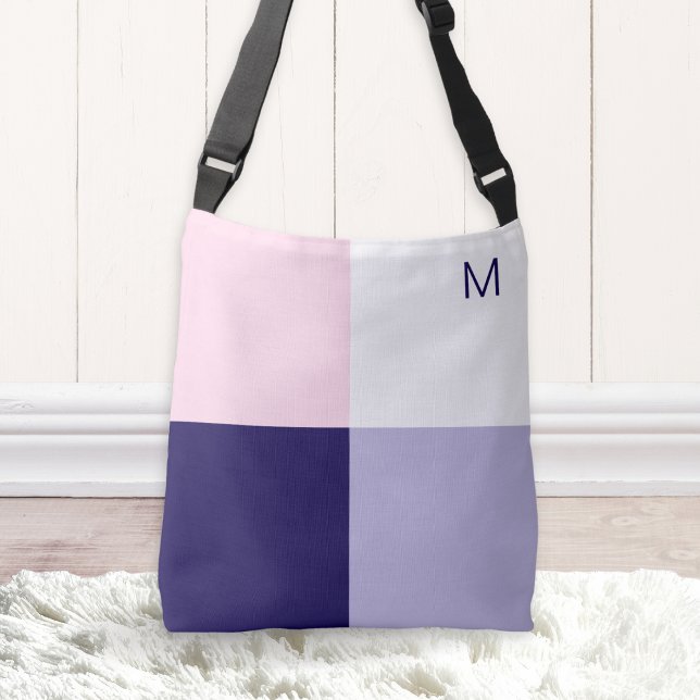 Moderna Färgblockrutor Enkla Monogram Axelväska (A chic bag with modern color block squares design and monogram initial)