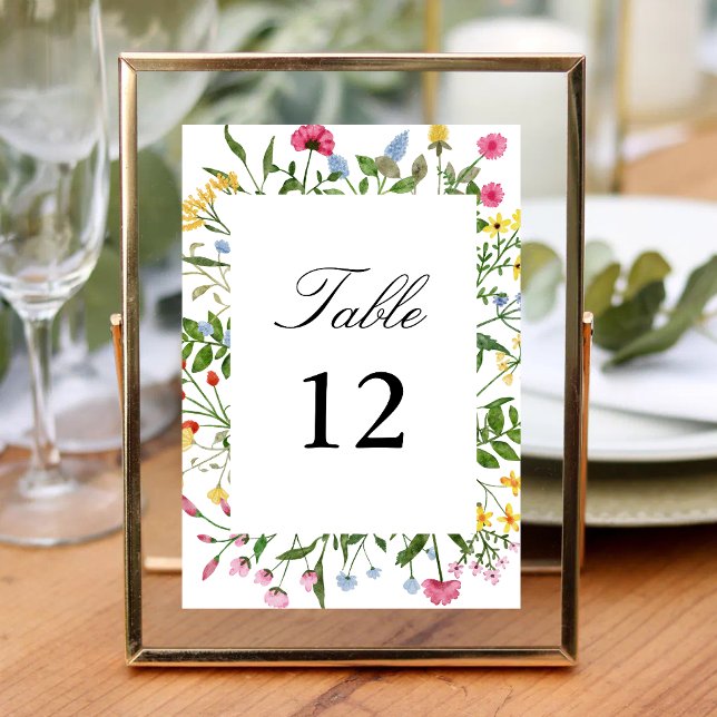 Moderna Färgrika Vilda Blommor Bröllopskalligrafi Bordsnummer (Modern colorful wildflowers calligraphy table numbers guide guests with stylish clarity)