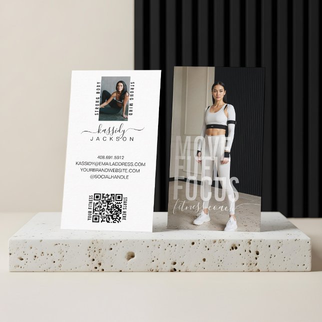 Moderna Fitness Coach Personlig Tränare Bilder Visitkort (Modern Bold Script Calligraphy Fitness Photo QR Business Card)