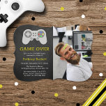 Moderna Game Over-fotografier Sjungkarlefestinbjud Inbjudningar<br><div class="desc">Fira med stil med dessa trendiga singelgilleinbjudningar. Designen är enkel att anpassa med din egen text och din familj och vänner kommer att bli glada när de får dessa fantastiska festinbjudningar.</div>
