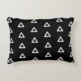 Moderna geometriska trianglar Elegant svart & vit  Prydnadskudde