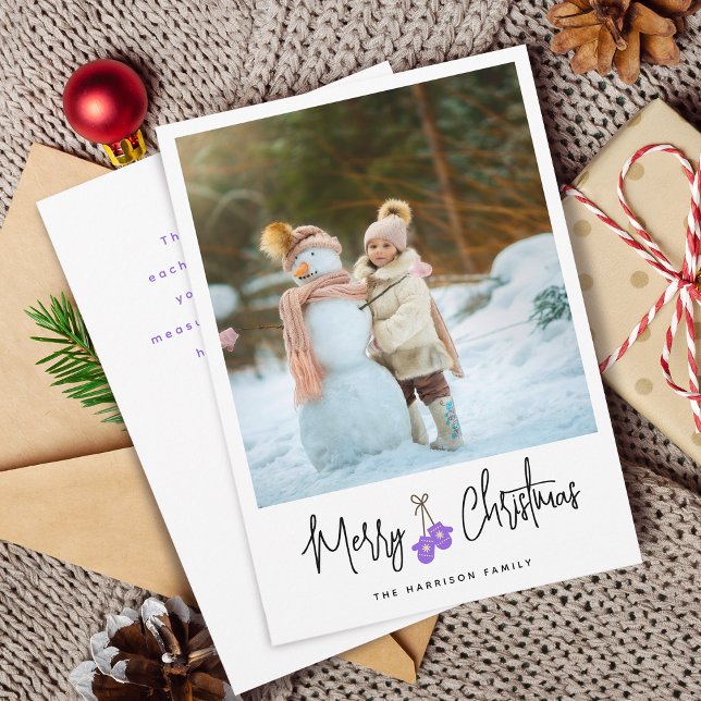 Moderna kalligrafi lila handskar foto platt julkort (Modern Calligraphy Purple Mittens Photo Flat Holiday Card)