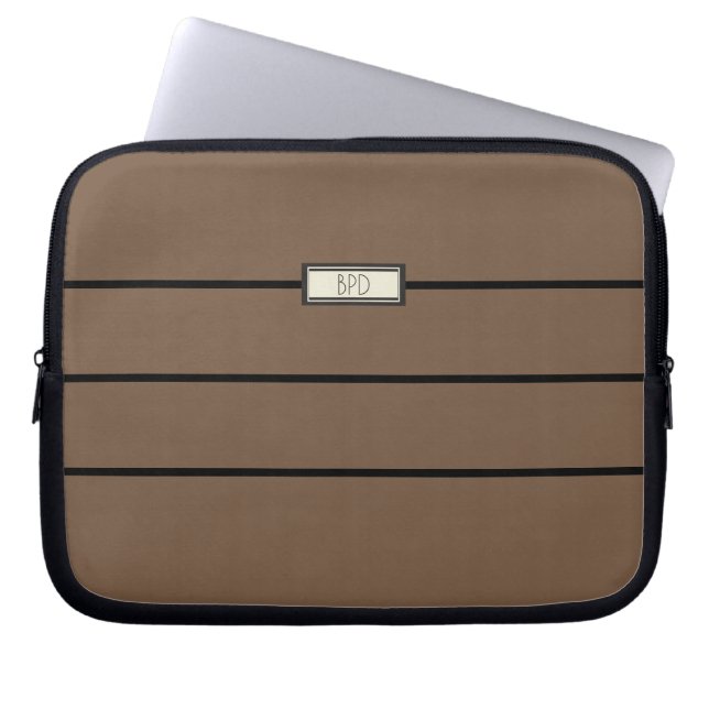 Moderna klassiska monograminitialer Stilfull brun Laptop Fodral (Framsidan)