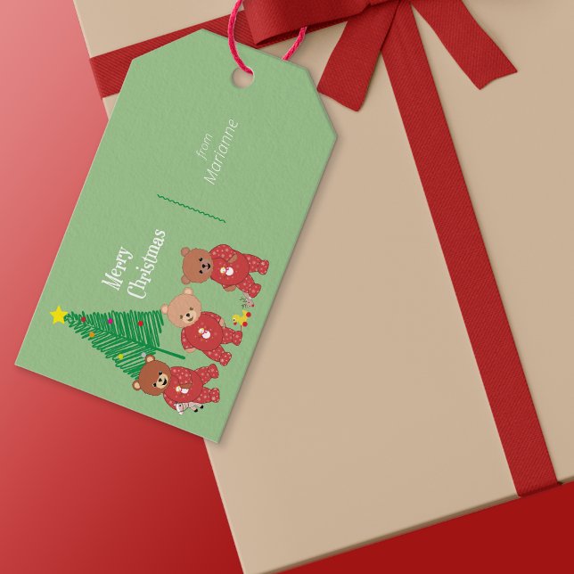 Moderna Nallar i julpajamas med Träd Presentetikett (3 Toddler Teddies In Baby Gros Gift Tag)