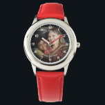 Moderna Personliga Foto & Anpassad Text Flickors Armbandsur<br><div class="desc">Denna anpassade flickklocka har en rörande och helt personlig fotodesign, perfekt för att fira kära minnen. Urskivan visar din valda bild omgiven av en klassisk sifferlayout, vilket gör det enkelt för barn att läsa tiden medan de håller ett kärt ögonblick nära. Lägg till din egen text ovanför och under fotot...</div>