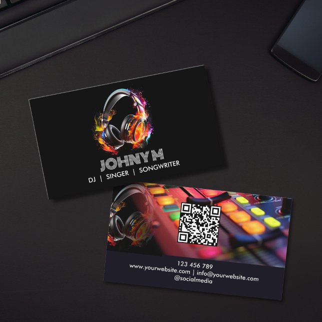 Moderna professionella DJ-musikhörlurar QR-kod Visitkort (Modern Professional DJ Music Headphones QR Code Business Card)