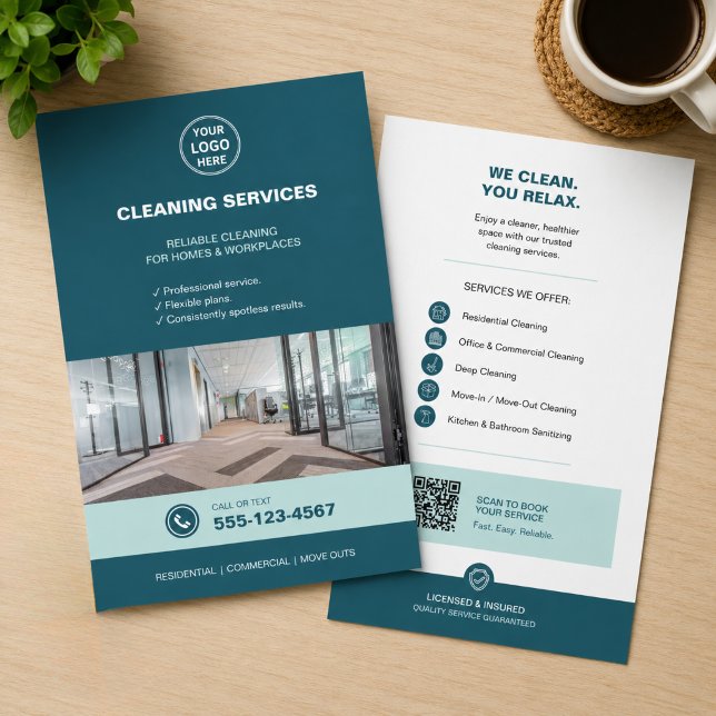 Moderna städservice med QR Flygblad (Modern Teal Cleaning Services with QR Flyer)