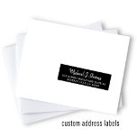 Moderna vita svarta adressetiketter för enskilda g klistermärken<br><div class="desc">Personlig,  elegant bröllop gäst,  namn anpassningsbar adress,  svarta utskicksetiketter med ett chic vitt kalligrafiskt skript.</div>