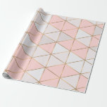 Modernt abstrakt geometriskt triangelpersikaguld presentpapper<br><div class="desc">Guld- design för modern abstrakt geometrisk triangelpersika. Skräddarsy med eller utan någon text.
Designat vid Visnezh</div>