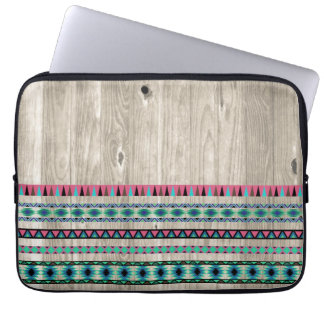 Modernt Aztec mönster på trä Laptop Sleeve