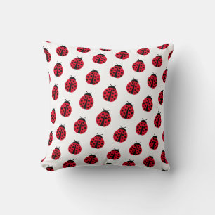 modernt grafiskt ladybug-motiv kudde