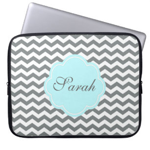 modernt grått, vit chevronmonogram laptop sleeve