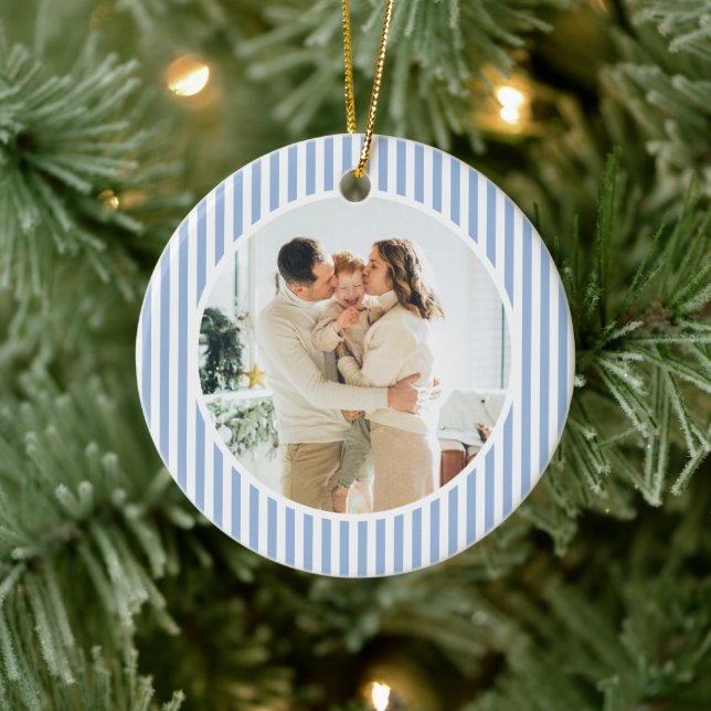 Modernt julfamiljefoto med blåa ränder julgransprydnad keramik (Träd)