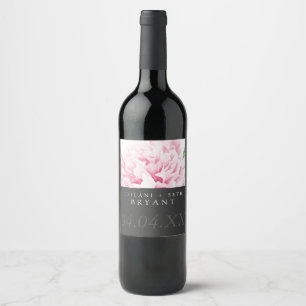 Modernt målad rosa pionblommigt för färg kvarte vinflaska etikett