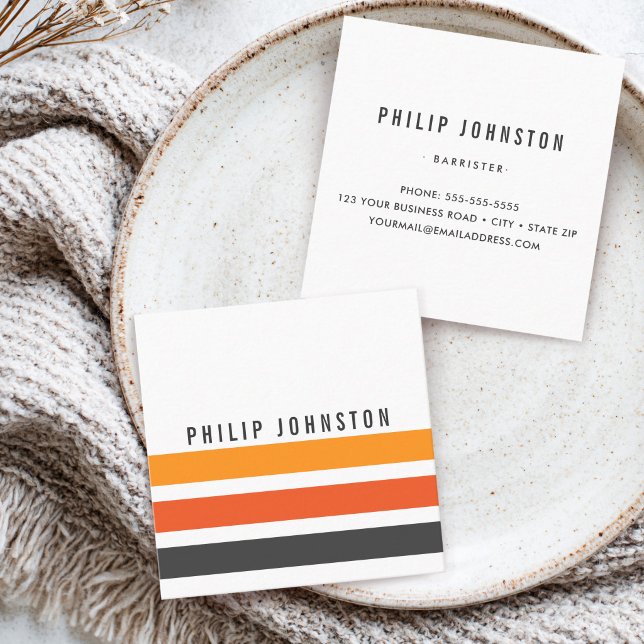 Modernt manligt grått och orangea ränder vitt fyrkantigt visitkort (Modern masculine gray and orange stripes white square business card)