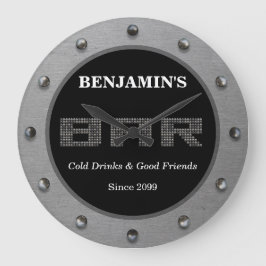 Modernt minimalistiskt vägglås i Pub Stor Klocka