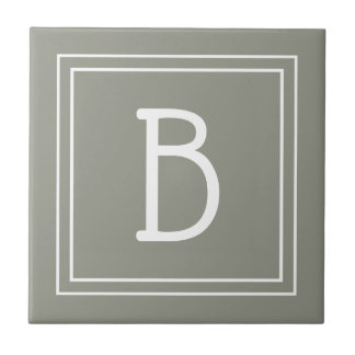 Modernt Monogram Initialt Salvia Grönt Vitt Enkelt Kakelplatta