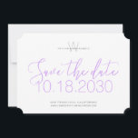 Modernt Monogram Minimalt Lila Lila Spara Datum Spara Datumet<br><div class="desc">Lavendel Lila Orchidé Lila Enkel,  Minimal,  Enkel Icke-Foto Monogram Spara Datum-kort med svart och vitt och grått med elegant skript typografi och stora datumnummer i ett chic sans-serif-tecken. Anpassa mallen genom att välja valfri färg och teckensnitt för dina bröllopsannonser.</div>