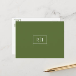 Modernt mörkt olivgrönt monogram vykort