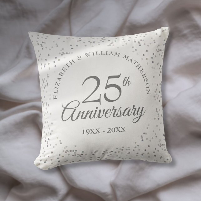 Modernt silverkonfetti för 25-års bröllopsjubileum kudde (Modern 25th Wedding Anniversary Silver Confetti Throw Pillow)