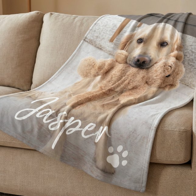 Modernt sött husdjur namn hund foto fleecefilt (Personalize with your pet's name and photo. Choose from 3 different sizes.)