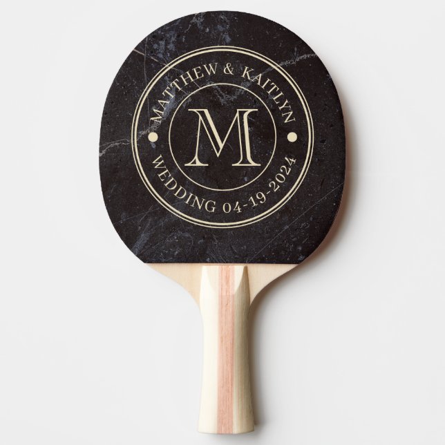 Modest Dark Stone Wedding Monogram Pingisracket (Framsidan)