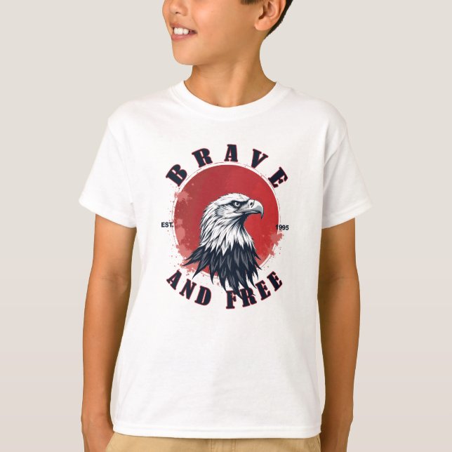 Modig och fri örn t shirt (Framsida)