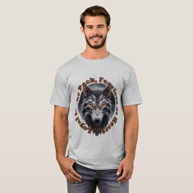 Modig Vargande - Kraftfull Geometrisk Vargkonst T Shirt (Hel framsida)