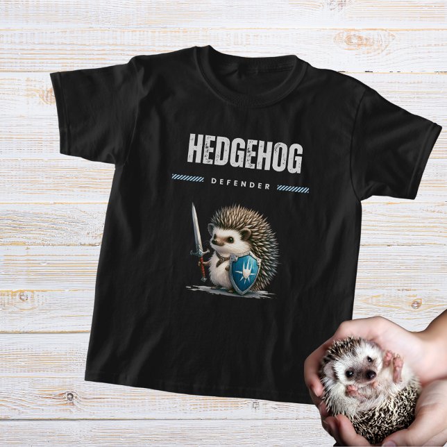 Modiga Hedgehog Knight - Hedgehog defender T Shirt (Skapare uppladdad)