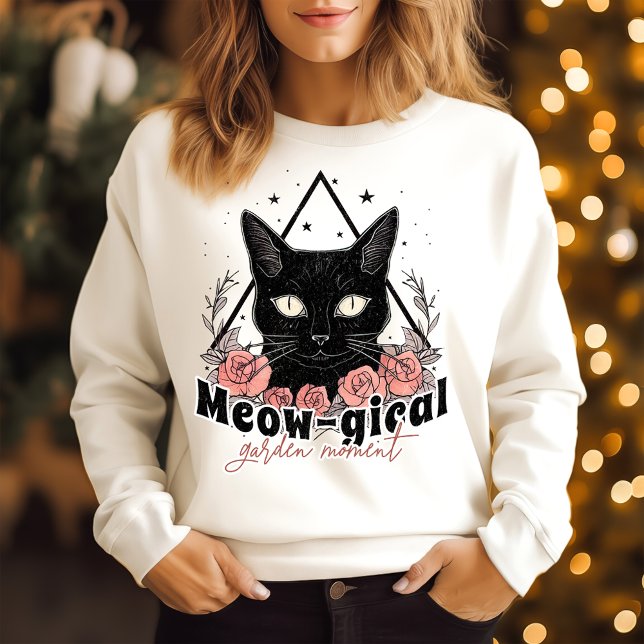 Moggiskt trädgårdsögonblick t shirt (Skapare uppladdad)