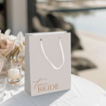 Mogruppen Minimalist Elegant Sängvättningsfest<br><div class="desc">Designad för att koordinera med «Chloe»-bröllopsinbjudningskollektionen. Se länken till samlingen på denna sida för att se alla matchande föremål i denna vackra design.</div>